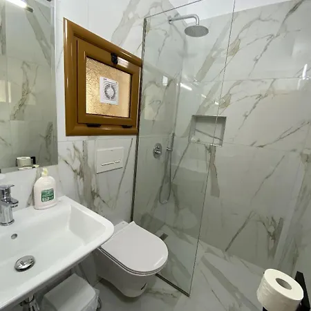 Martini Ξενοδοχείο Vlorë